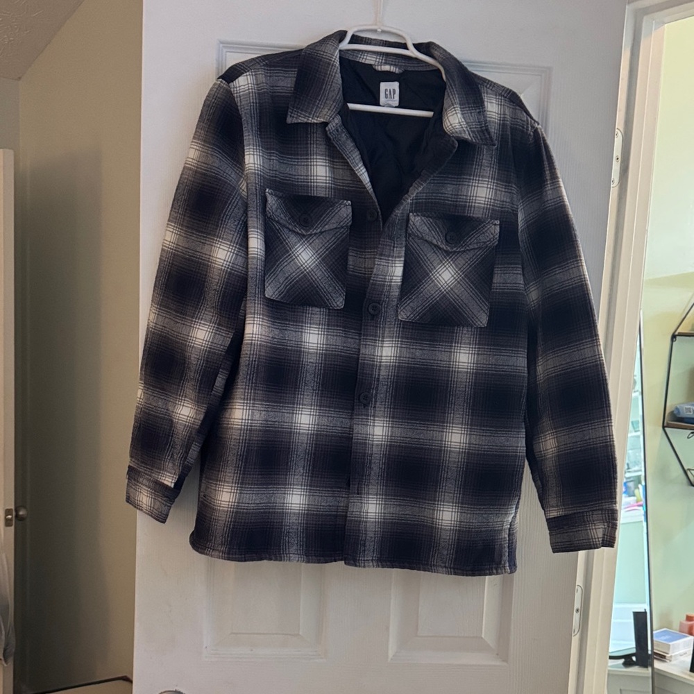 GAP Men's Black and White Plaid Button Down Shirt